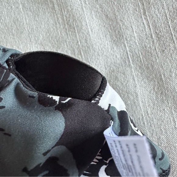 Rise By Lularoe Sports Bra Womens M Black Floral Racerback Athletic Gym Yoga Run - Picture 3 of 7